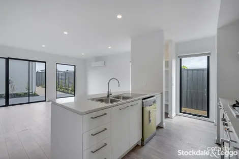 Property photo of 285 Dwyer Street Kalkallo VIC 3064