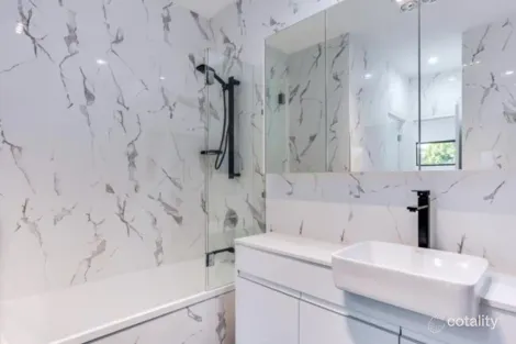 Property photo of 4/26 Winchester Street Hamilton QLD 4007