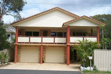 2 Sandys Beach Dr, Sandy Beach, NSW 2456