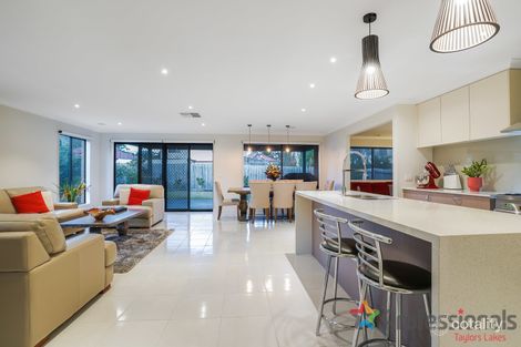Property photo of 3 Latrobe Terrace Taylors Hill VIC 3037
