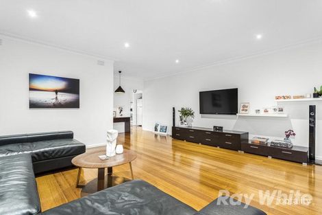 Property photo of 33 Shaftsbury Drive Mulgrave VIC 3170