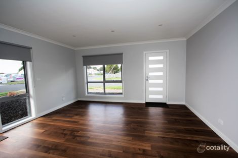 Property photo of 11 Hamilton Street Camperdown VIC 3260