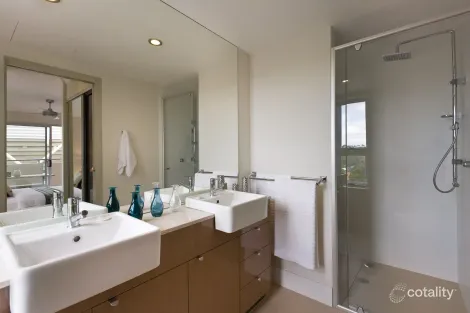 Property photo of 1804/67 Linton Street Kangaroo Point QLD 4169