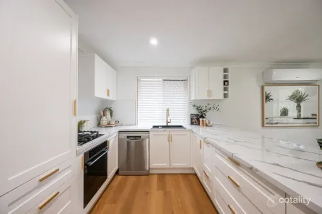 Property photo of 138 Silkyoak Circuit Fitzgibbon QLD 4018