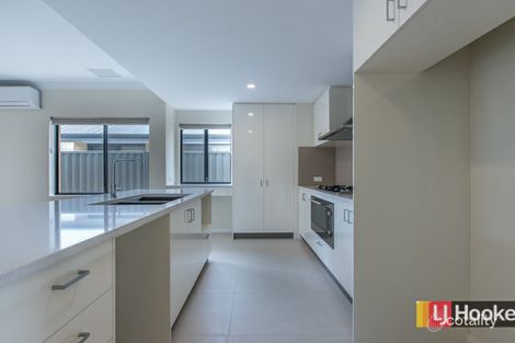 Property photo of 90 Sapphire Drive Treeby WA 6164