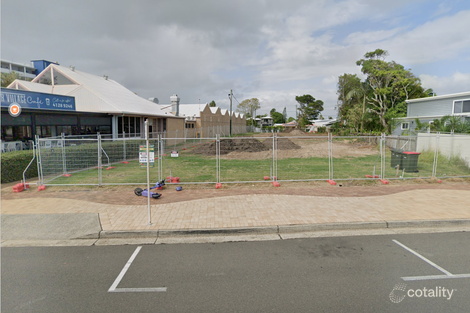 563 Esplanade, Urangan, QLD 4655