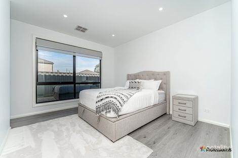 Property photo of 21 Dodd Lane Epping VIC 3076