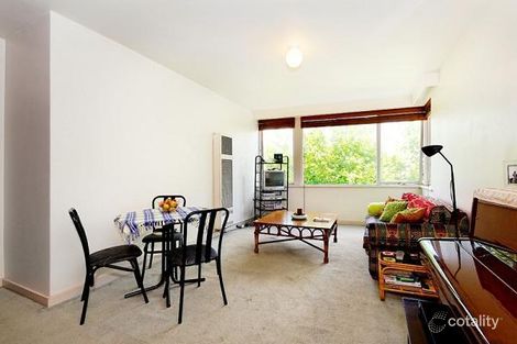 Property photo of 13/2A Robe Street St Kilda VIC 3182