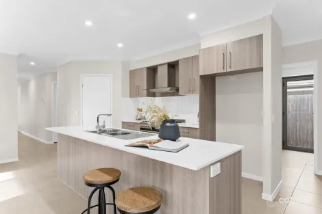 Property photo of 36 Mazeppa Street South Ripley QLD 4306