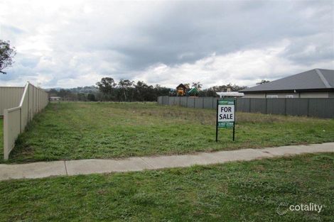 Property photo of 13 William Hovell Way Yea VIC 3717