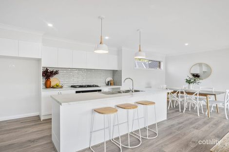 Property photo of 2/24 Clovelly Avenue Rosebud VIC 3939
