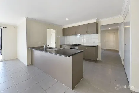 Property photo of 14 St Mellion Close Sunbury VIC 3429