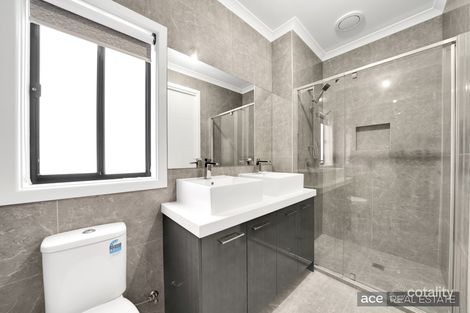 Property photo of 52 Queensbridge Avenue Tarneit VIC 3029