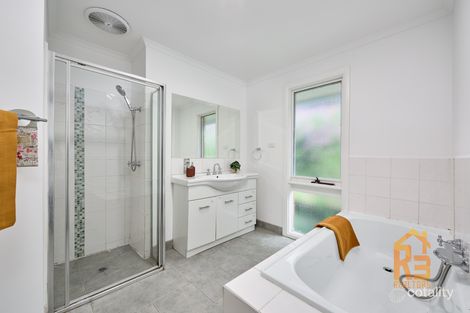 Property photo of 8 Bruce Court Berwick VIC 3806