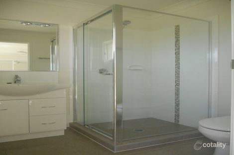 Property photo of 38 Shearer Crescent Kallangur QLD 4503