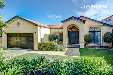 Property photo of 15 Kinloch Grove Greenvale VIC 3059