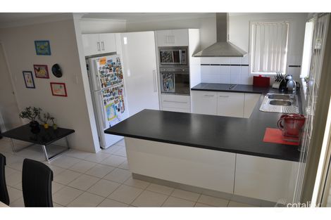 Property photo of 14 Hume Boulevard Killarney Vale NSW 2261