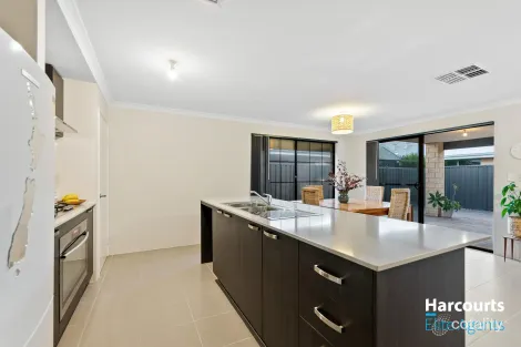 Property photo of 31 Bottlenose Circuit Waikiki WA 6169