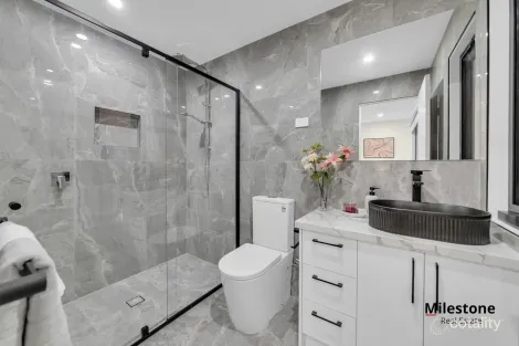 Property photo of 6 Nemesia Lane Clyde VIC 3978