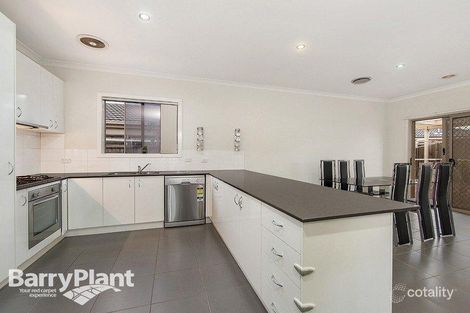 Property photo of 12 Duncombe Park Way Deer Park VIC 3023