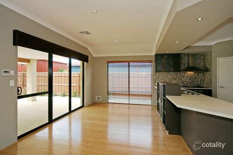 Property photo of 4 Whitegum Pass Halls Head WA 6210