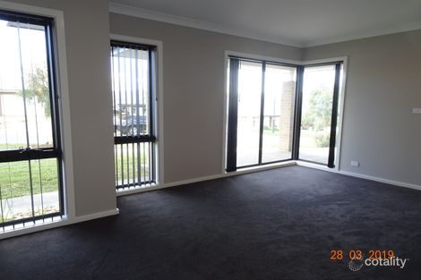 Property photo of 18 Wingrave Street Googong NSW 2620