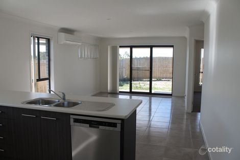 Property photo of 2/7 Richmond Terrace Plainland QLD 4341