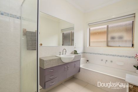 Property photo of 14 Lauricella Place Caroline Springs VIC 3023