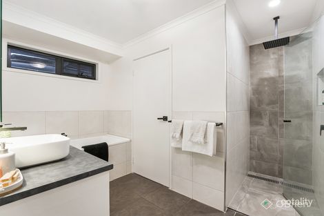 Property photo of 9 Laurel Crescent Carrum Downs VIC 3201