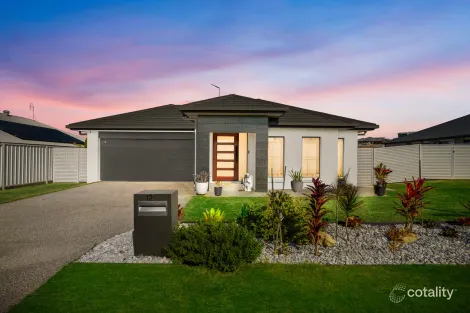 Property photo of 12 Rosemary Court Nikenbah QLD 4655