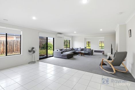 22 Dewar Cres, Maddingley, VIC 3340