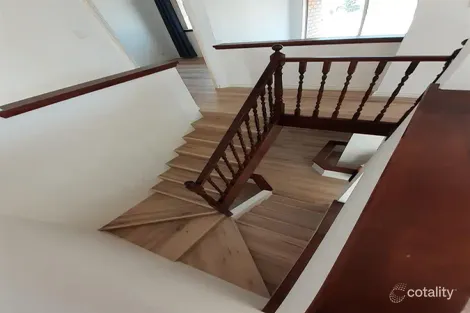 Property photo of 5 Dumas Close Winthrop WA 6150