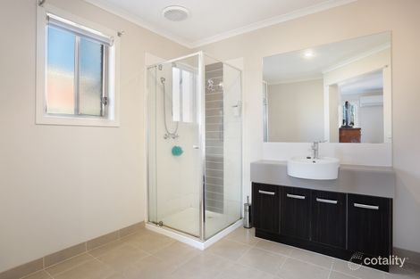 Property photo of 5 Butler Grove Wyndham Vale VIC 3024