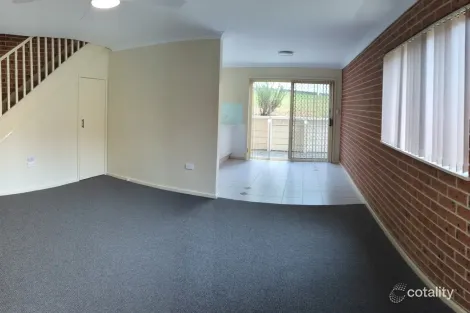 Property photo of 4/4-6 Tilba Close Flinders NSW 2529