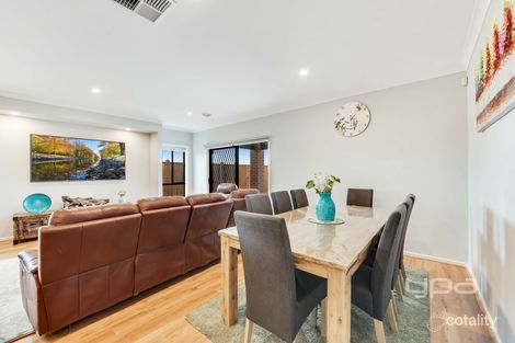 Property photo of 3 Dight Way Mickleham VIC 3064