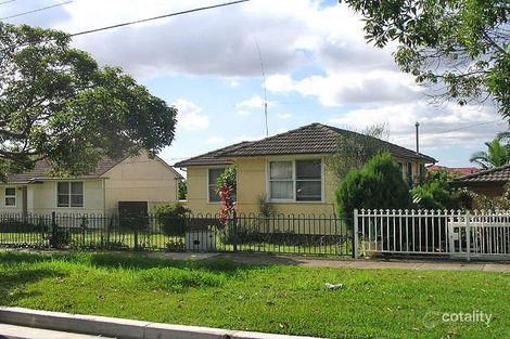 16 Hebe St, Greenacre, NSW 2190