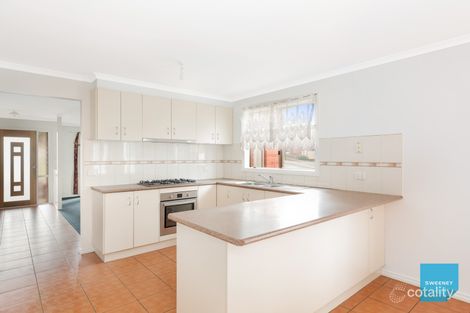 Property photo of 73 Tenterfield Drive Burnside Heights VIC 3023