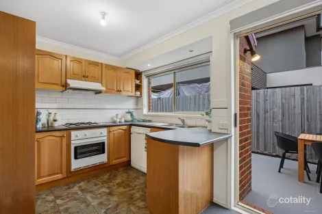 Property photo of 4/23 Simpsons Road Box Hill VIC 3128