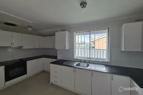 Property photo of 24 Wilkie Crescent Doonside NSW 2767