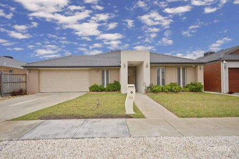 Property photo of 39 Paringa Drive Ferntree Gully VIC 3156