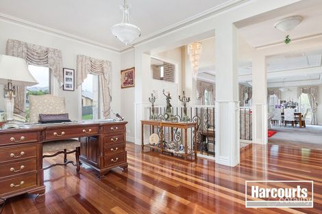 Property photo of 6 Bower Court Berwick VIC 3806