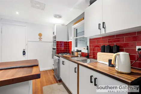 Property photo of 10 Fennager Way Calista WA 6167
