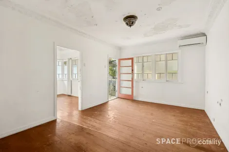 Property photo of 48 Warburton Street Bardon QLD 4065