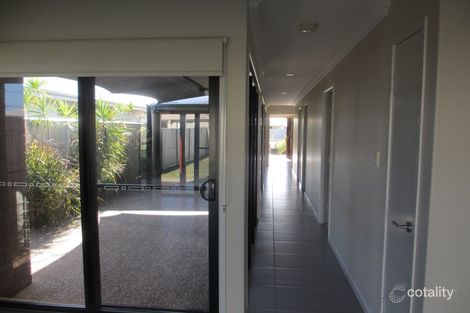 Property photo of 2/7 Desgrand Street Emerald QLD 4720