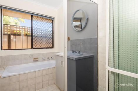 Property photo of 14 Lynly Court Morphett Vale SA 5162