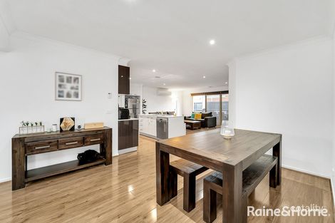 Property photo of 32 Isabella Way Tarneit VIC 3029