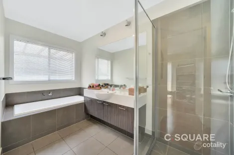 Property photo of 23 Reveille Way Mickleham VIC 3064