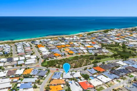 209 Peelwood Pde, Halls Head, WA 6210
