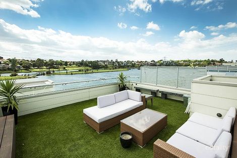 Property photo of 20 Lakeside Crescent Maribyrnong VIC 3032