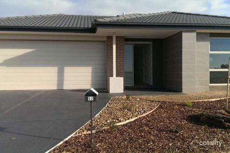 Property photo of 52 Lansdowne Parade Tarneit VIC 3029